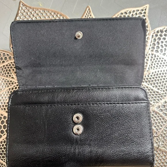 Women’s clutch wallet - Picture 7 of 9